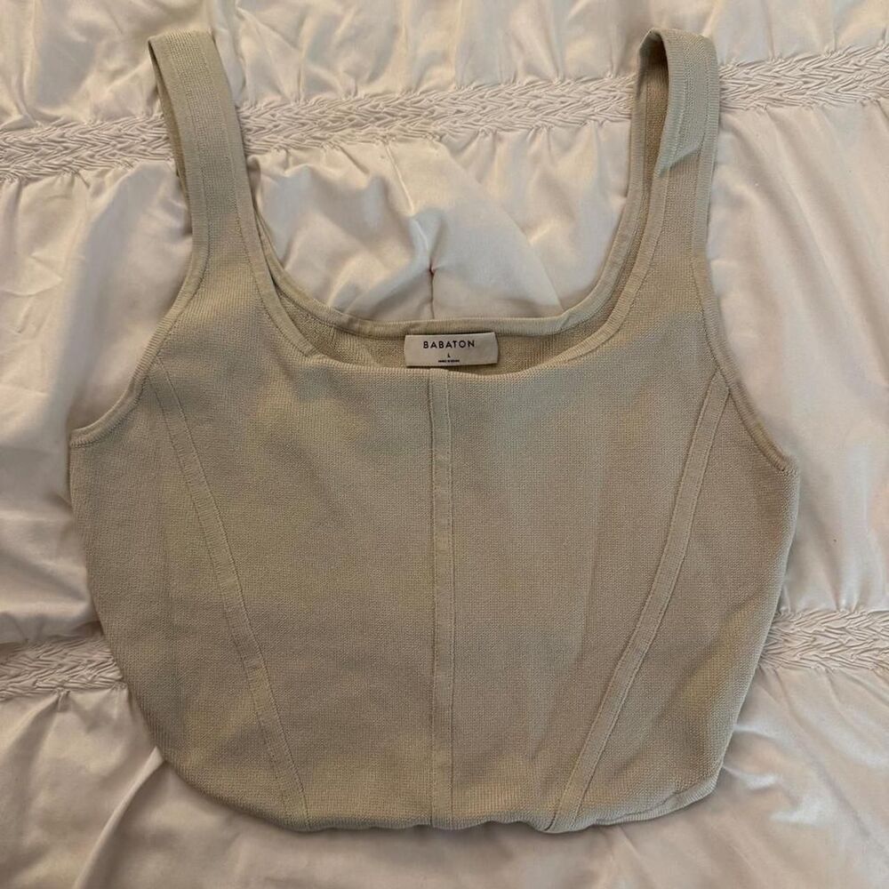 Aritzia Women's Cream and Tan Crop-top